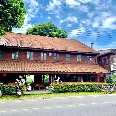 Riverhouse-The Teak House Мае Сарианг Екстериор снимка