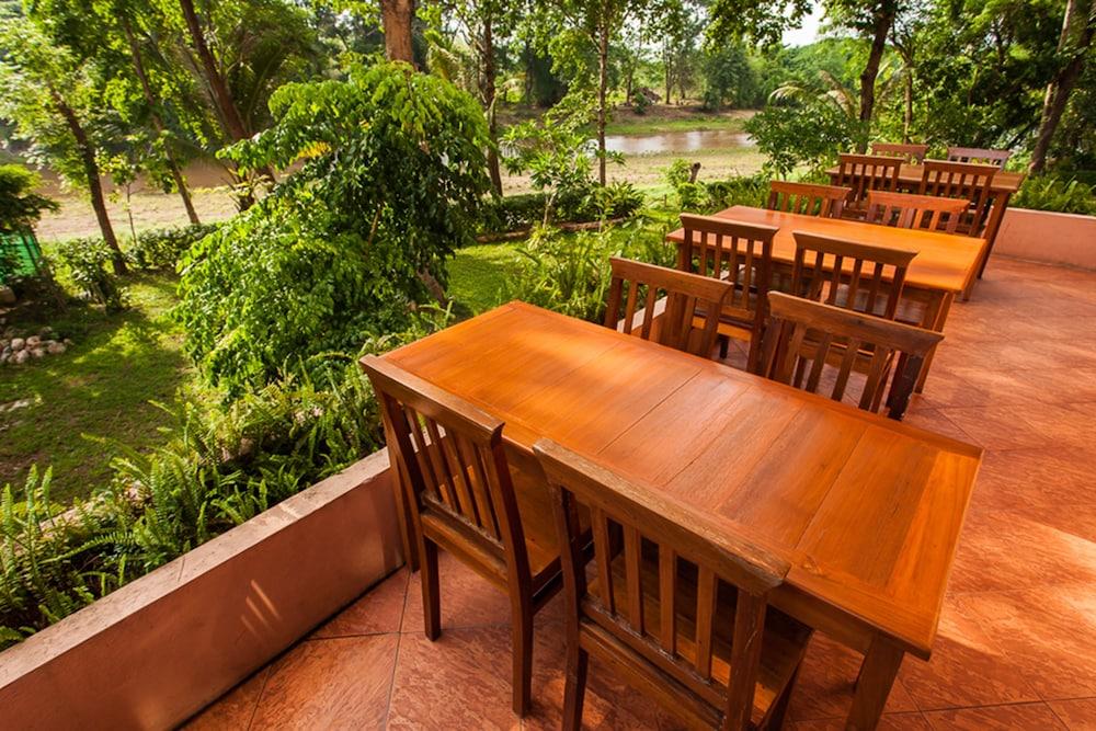 Riverhouse-The Teak House Мае Сарианг Екстериор снимка