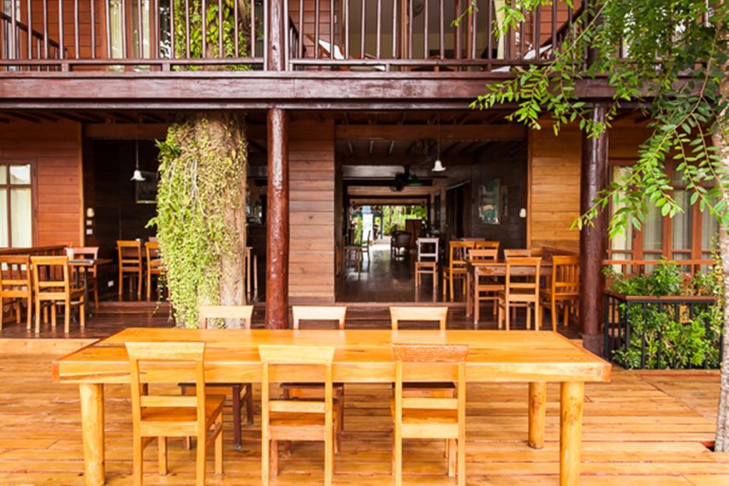 Riverhouse-The Teak House Мае Сарианг Екстериор снимка