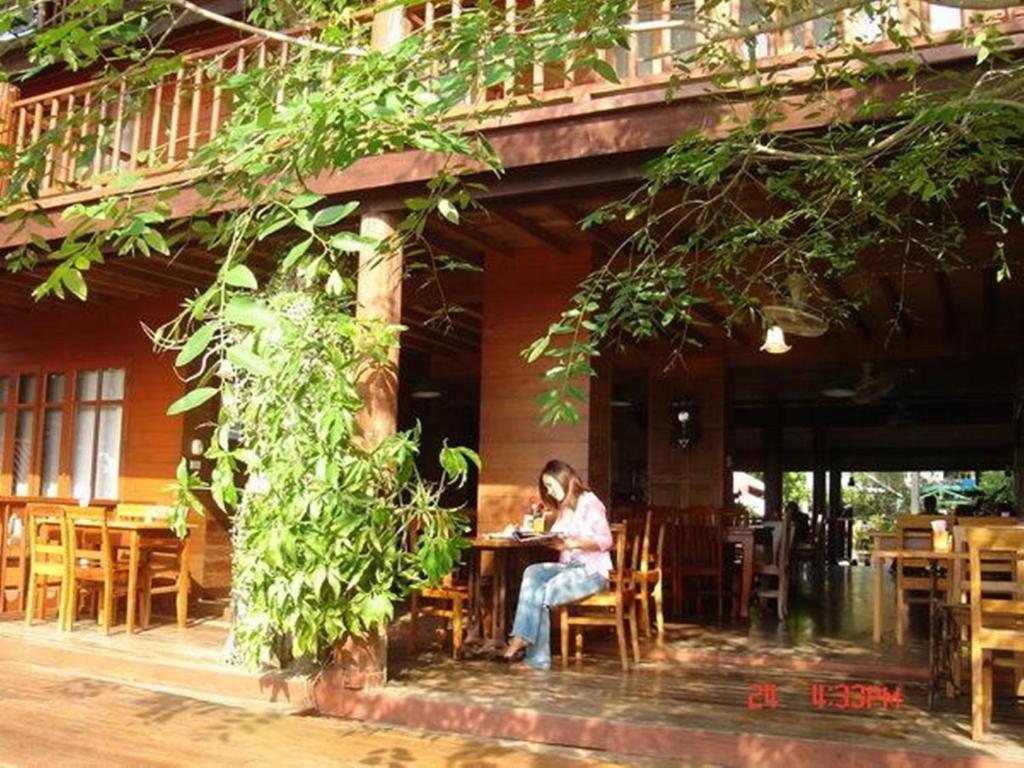 Riverhouse-The Teak House Мае Сарианг Екстериор снимка