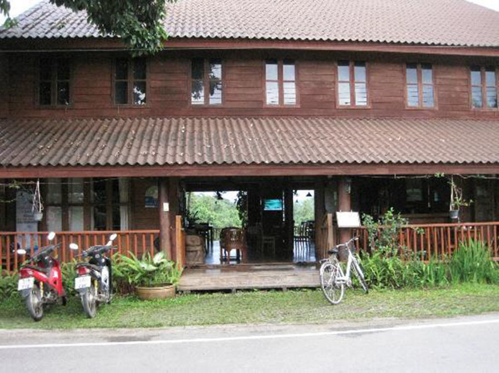 Riverhouse-The Teak House Мае Сарианг Екстериор снимка