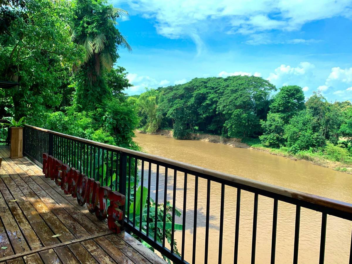 Riverhouse-The Teak House Мае Сарианг Екстериор снимка